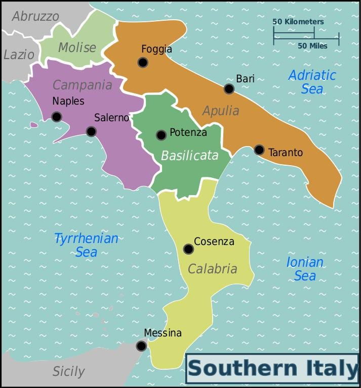 地図のイタリア南部の都市