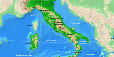 地図のイタリア山脈